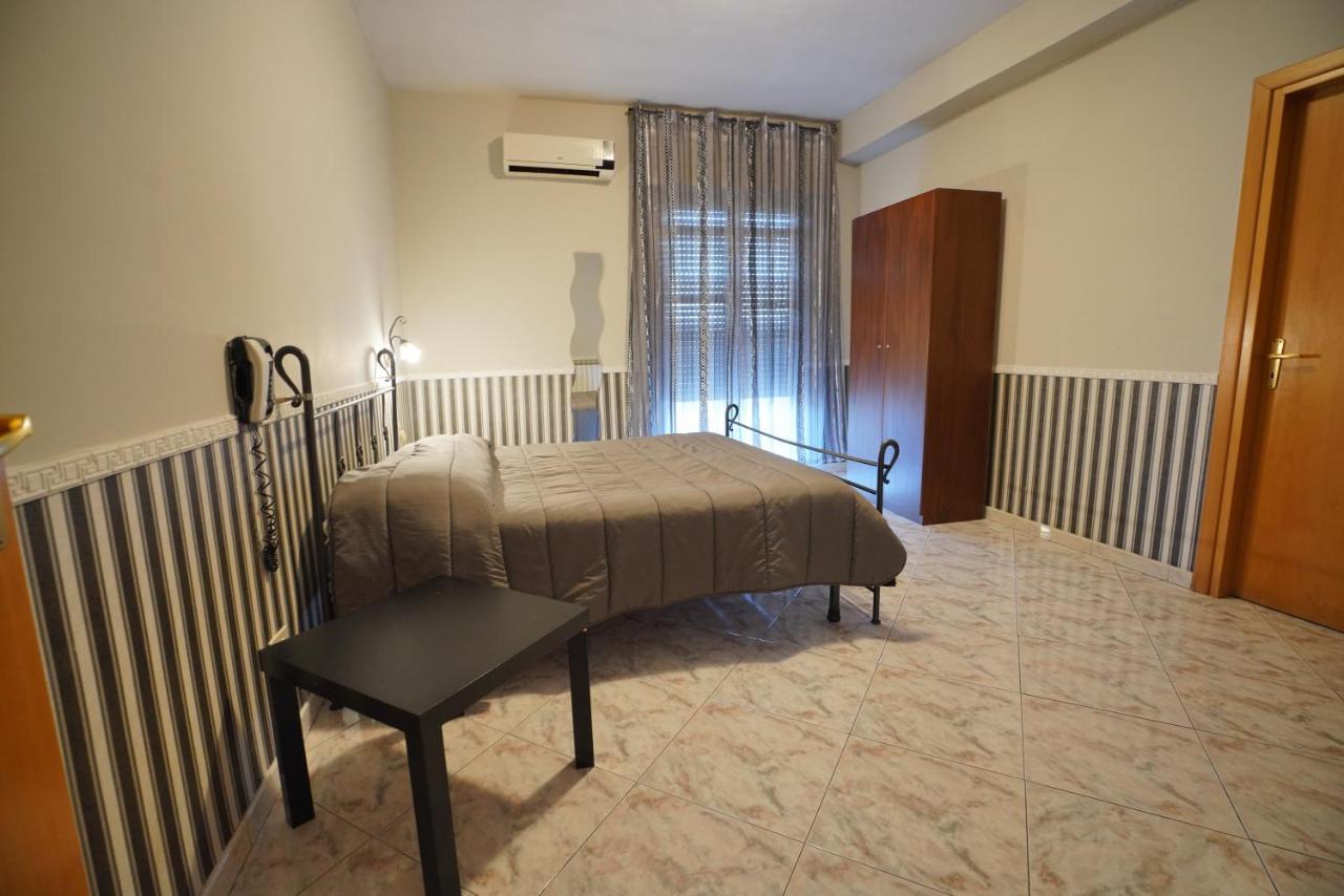 Hotel Stefany Lago Patria Exterior foto